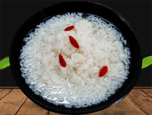粮食米酒特点-探秘中国传统酿造技艺