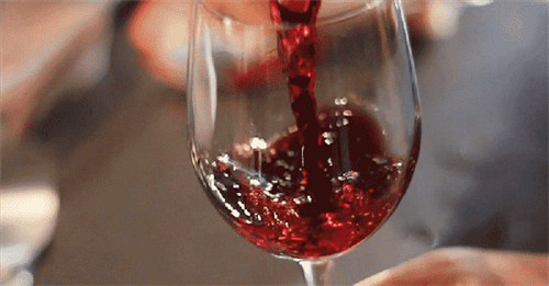 女人什么时间喝红酒最有益健康？