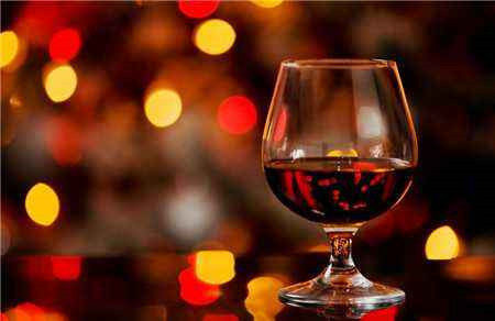 2000年波美猴红酒价格_上梅多克和拉朗德波美侯红酒有什么区别